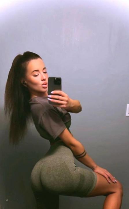 Webcam chat profile for tinkerbellll: Dancing