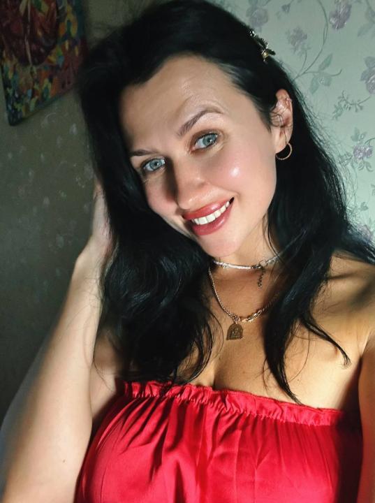 Webcam chat profile for 212MissAurora: Strip-tease