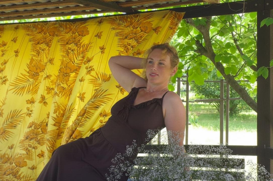 Webcam chat profile for MoonAlya: Leather
