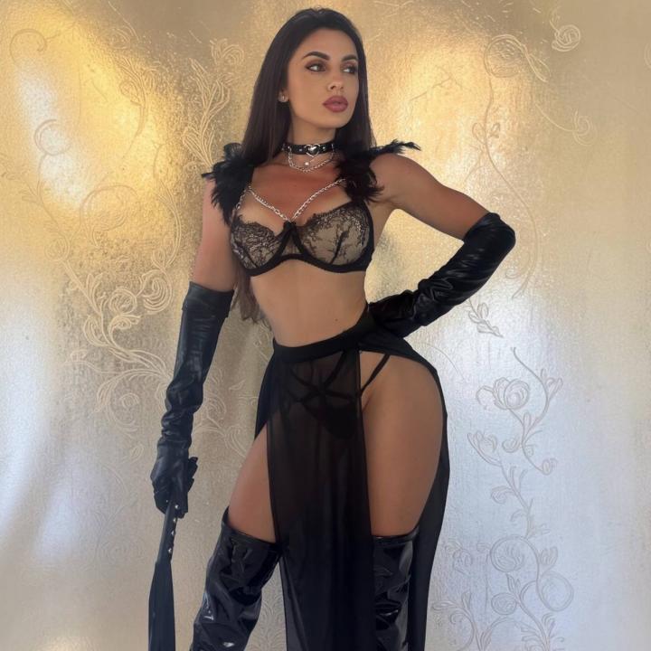 Webcam chat profile for JuliannaSportiv: Bondage & discipline