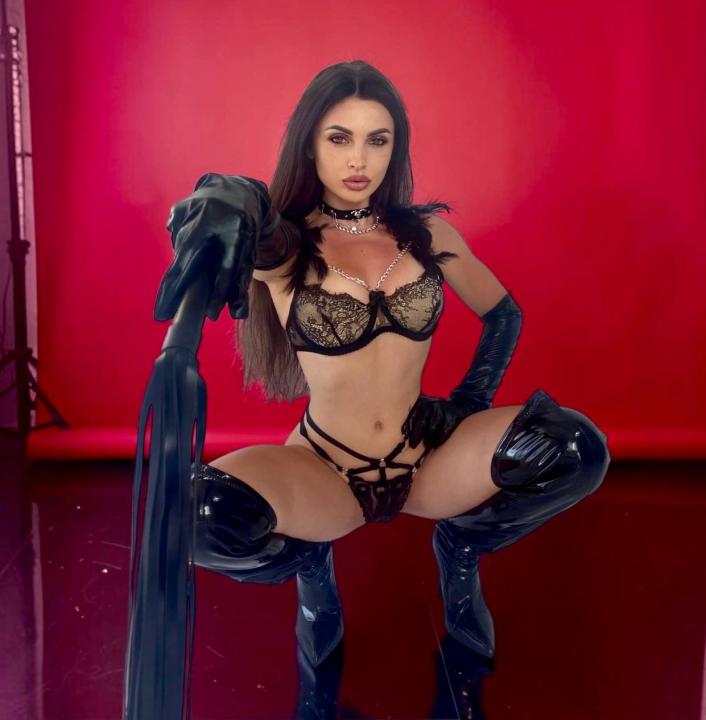 Webcam chat profile for JuliannaSportiv: Bondage & discipline