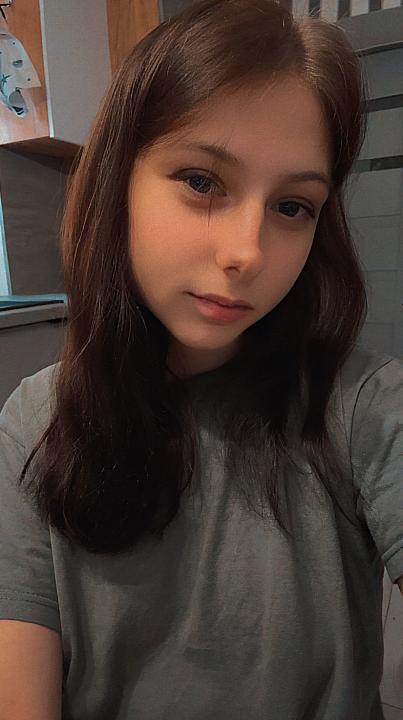 Webcam chat profile for KrisstinaSkay: Smoking