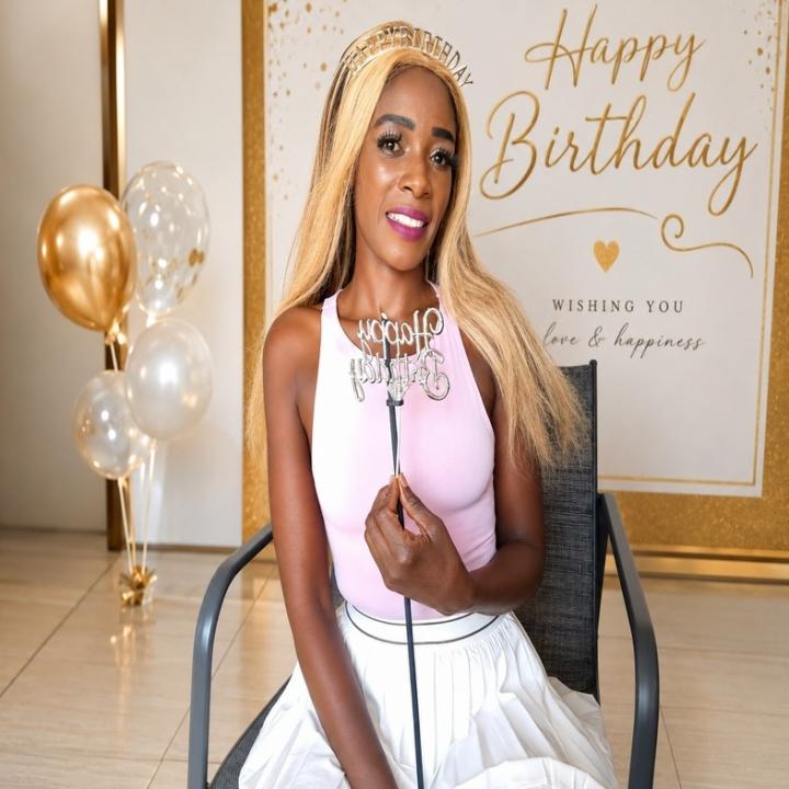 Webcam chat profile for xxHotChocolate: Bondage & discipline