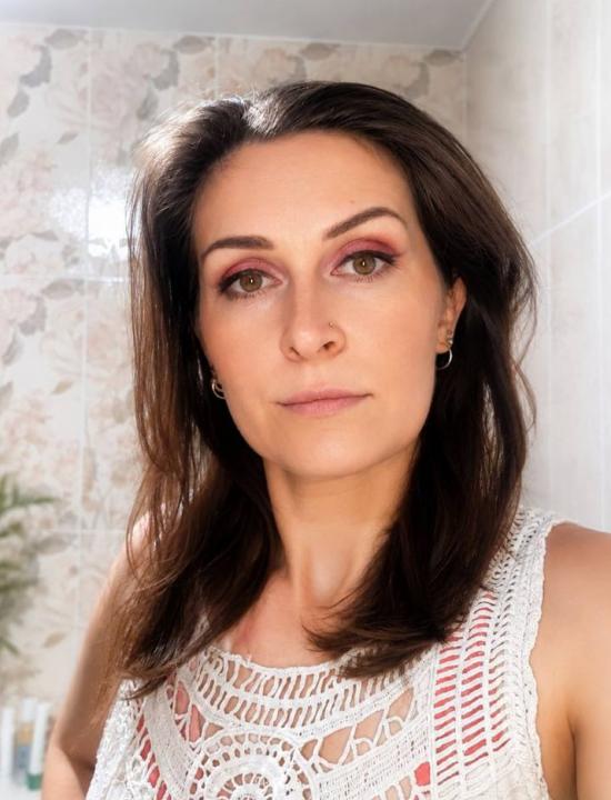 Webcam chat profile for HotWoman