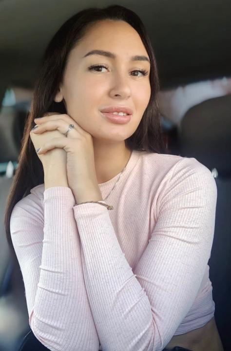 Webcam chat profile for Lolikyt8965: Dancing