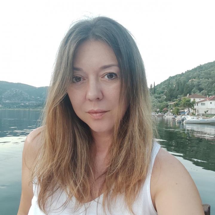 Webcam chat profile for LioraVenti: Outfits