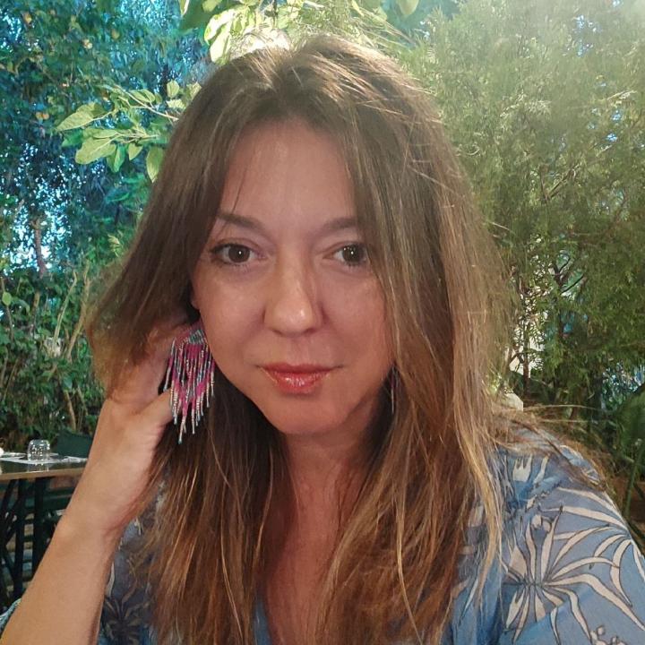Webcam chat profile for LioraVenti: Outfits