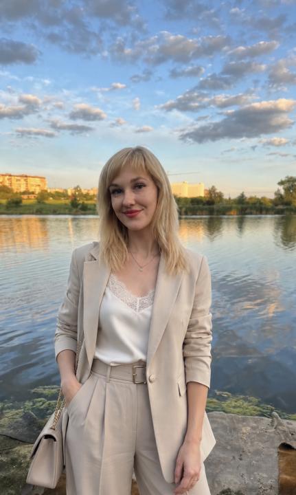 Webcam chat profile for SunMalins: Travel