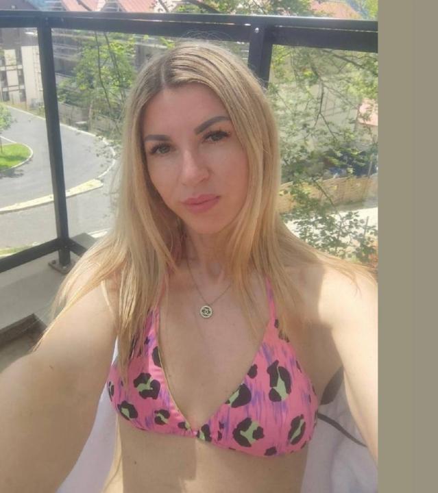 Webcam chat profile for LikaBelle: Ask about my Hobbies