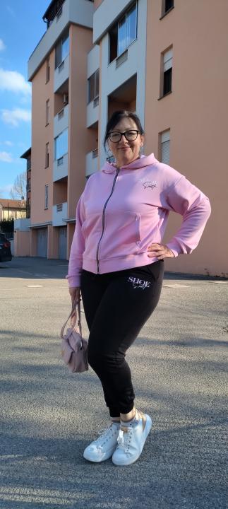 Webcam chat profile for ModelSweet: Outfits