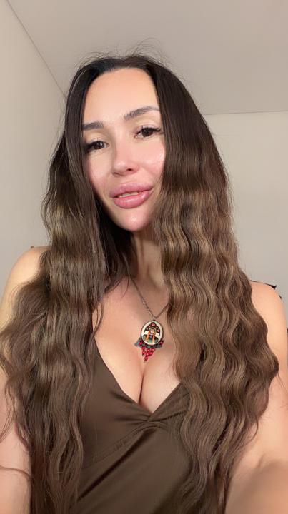 Webcam chat profile for Lolikyt8965: Dancing