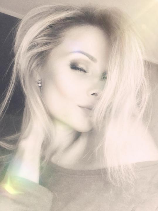 Webcam chat profile for WhiteAngel