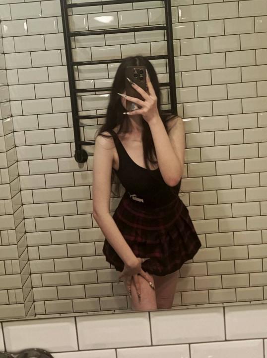 Webcam chat profile for CaseySparkle: Legs, feet & shoes
