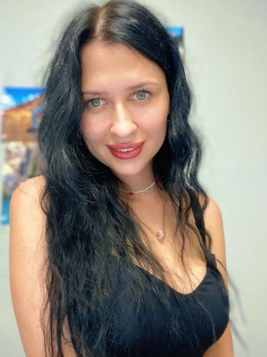 Webcam chat profile for 212MissAurora: Strip-tease