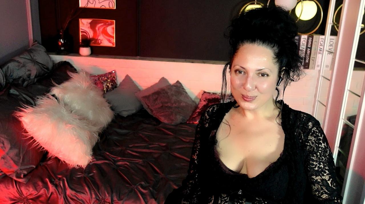 Webcam chat profile for AnitaMuse: Latex & rubber