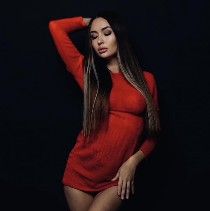 Webcam chat profile for Lolikyt8965: Dancing