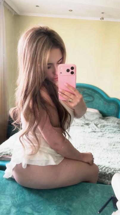 Webcam chat profile for MagicMelody