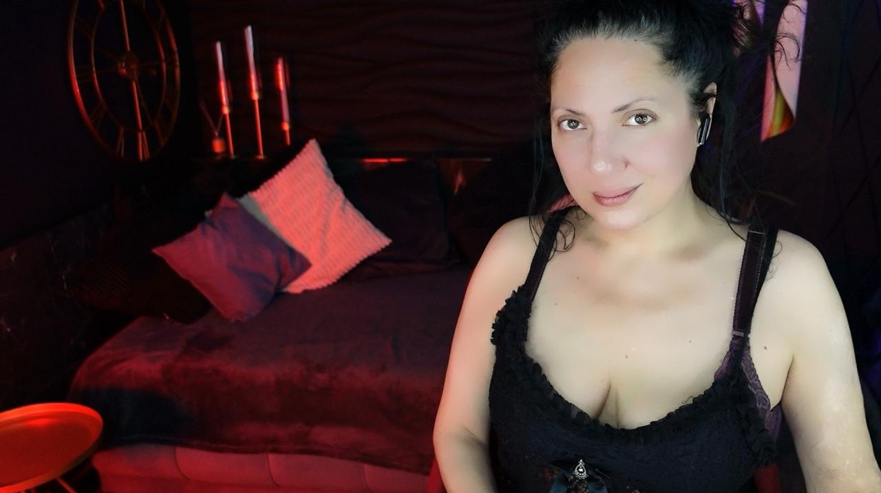 Webcam chat profile for AnitaMuse: Latex & rubber