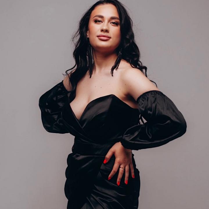 Webcam chat profile for Beautifulmiss33: Outfits