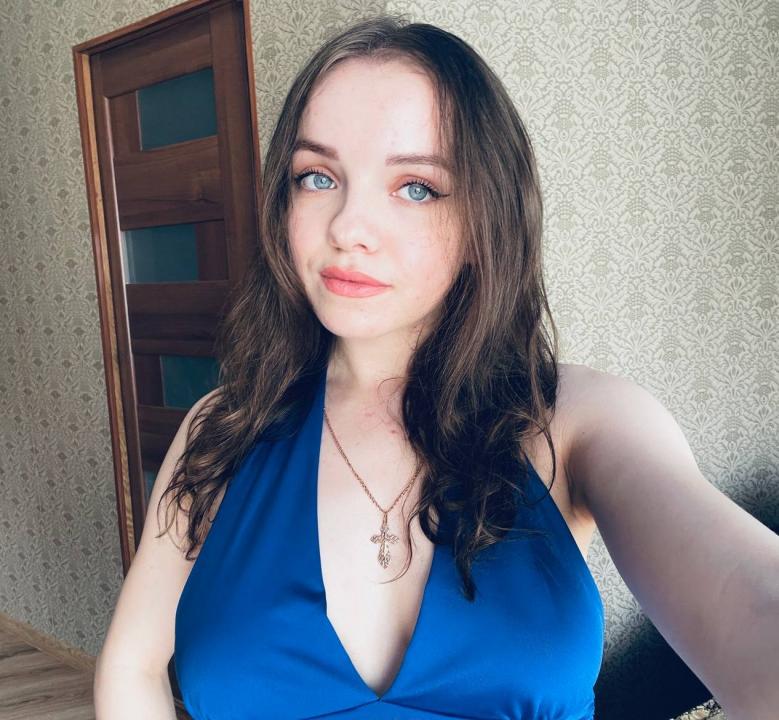 Webcam chat profile for Oleo19: Dancing