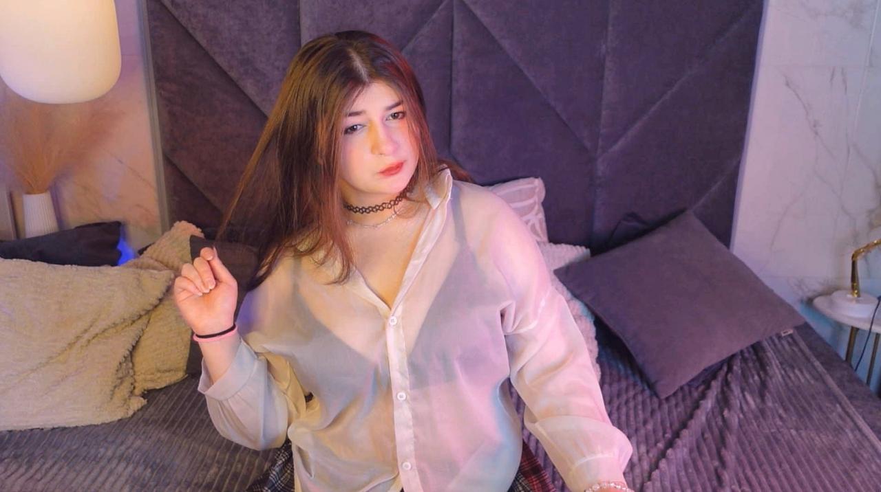 Webcam chat profile for HaniaWish: Legs, feet & shoes