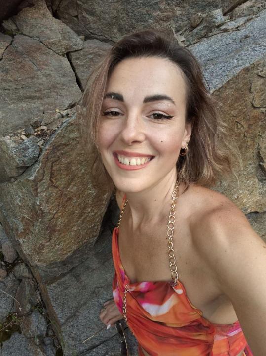 Webcam chat profile for VivienMuse: Outfits