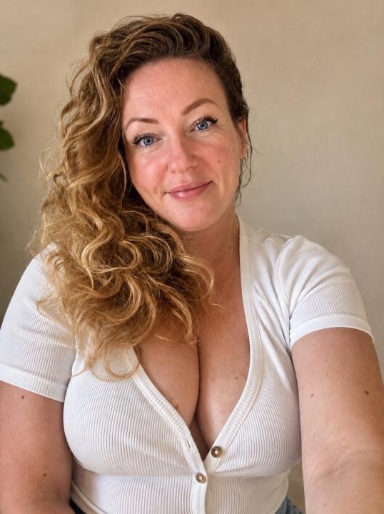 Webcam chat profile for VelvetDiamond