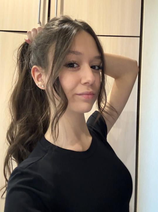 Webcam chat profile for AnnaXo: Ask about my Hobbies