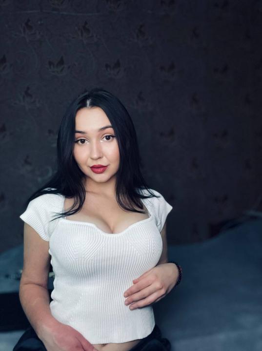 Webcam chat profile for AngelNoir: Dancing