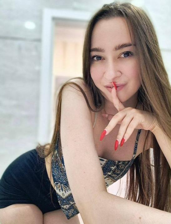 Webcam chat profile for Veluna: Dancing