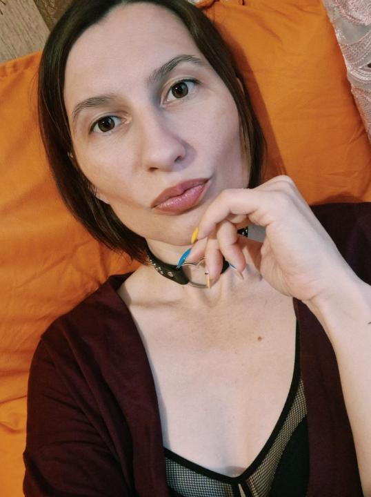 Webcam chat profile for DreamyIris