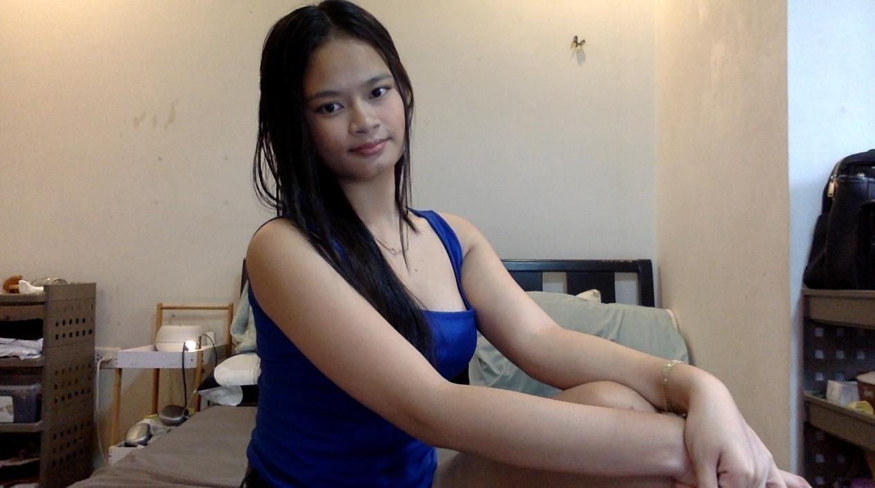 Webcam chat profile for Akira: Ask about my Hobbies