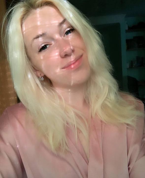 Webcam chat profile for VelvetRose21: Cooking
