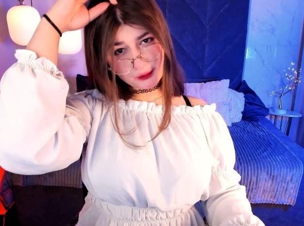 Webcam chat profile for HaniaWish: Legs, feet & shoes