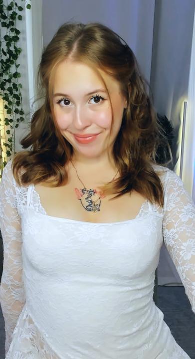 Webcam chat profile for LanaRoselle: Legs, feet & shoes