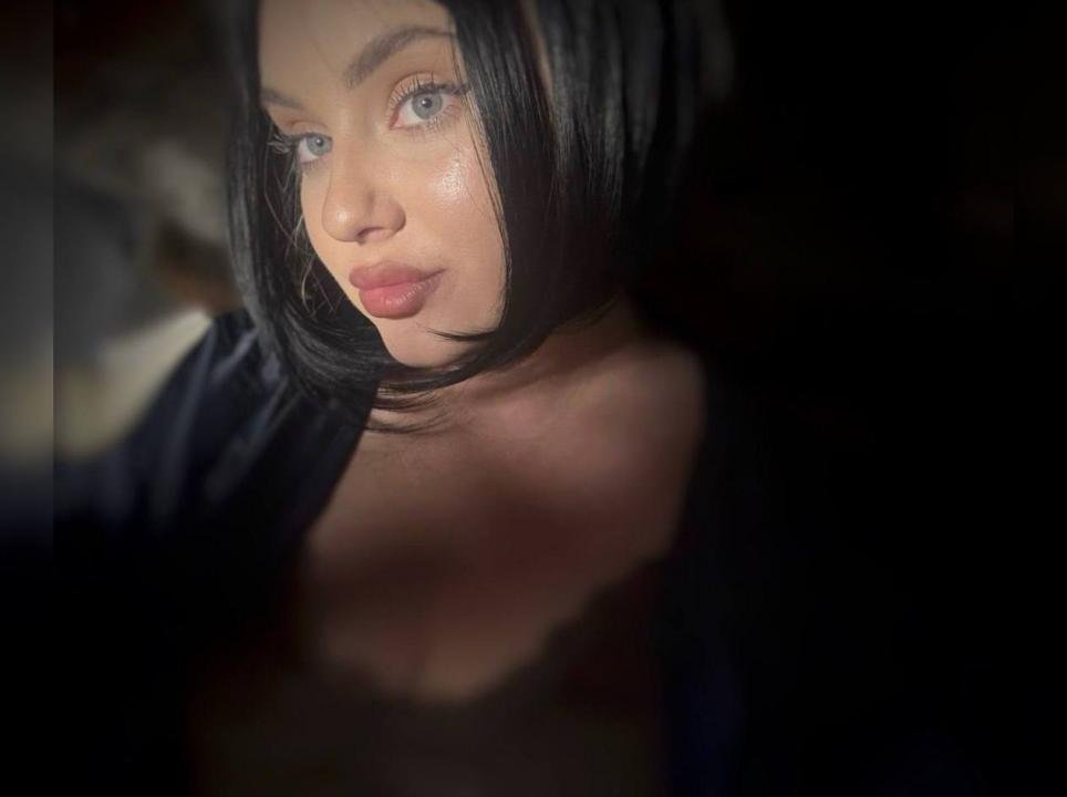 Webcam chat profile for KisaMilli