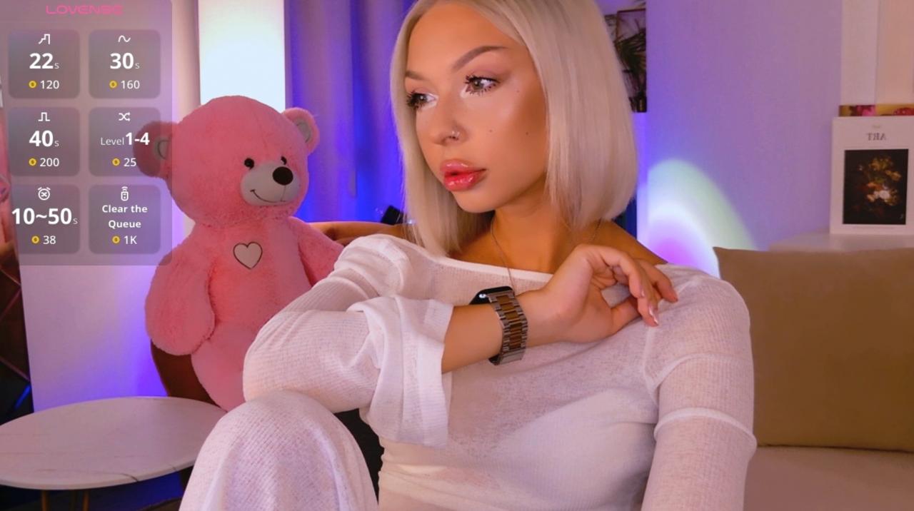 Webcam chat profile for AlaskaLane: Legs, feet & shoes