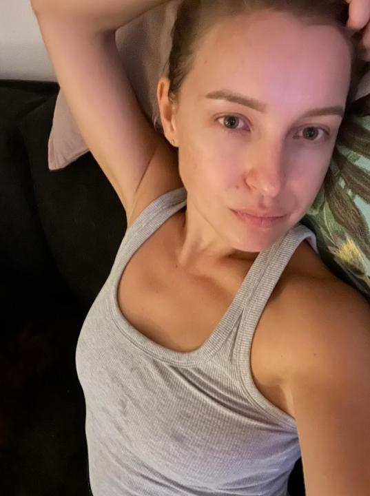 Webcam chat profile for Elymoon: Dancing