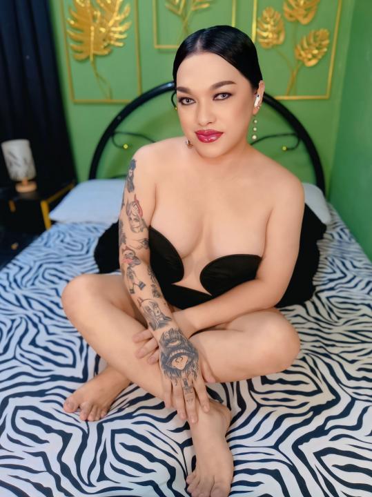 Webcam chat profile for DominantSanya: Bondage & discipline