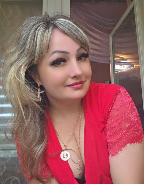 Webcam chat profile for CherryLover: Ask about my Hobbies