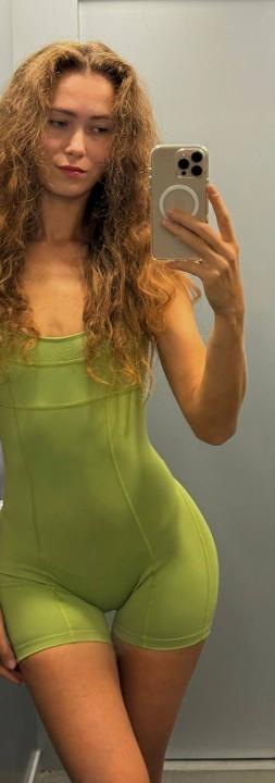 Webcam chat profile for EliElina: Photography