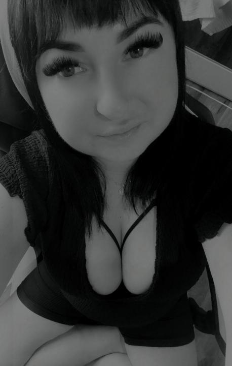 Webcam chat profile for LizaDeArmondx: Legs, feet & shoes