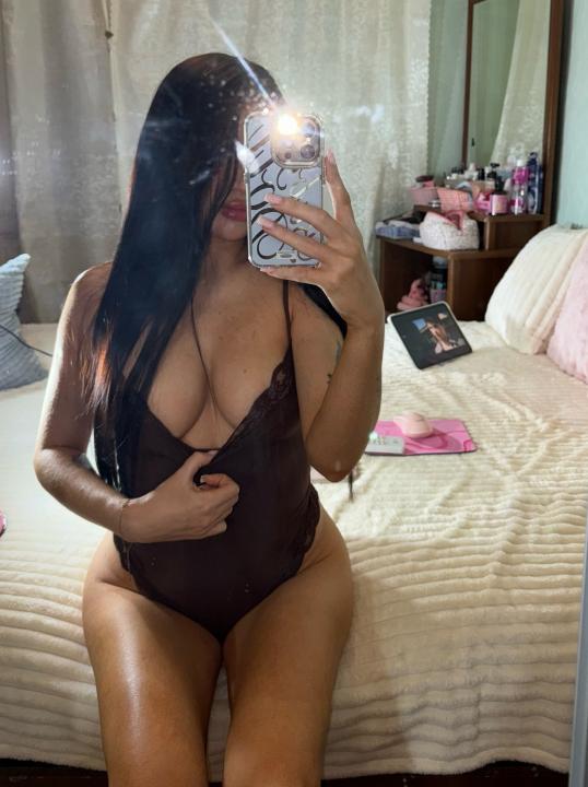 Webcam chat profile for KrisQueen77: Exhibition