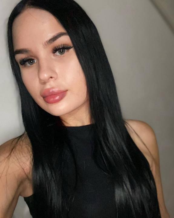 Webcam chat profile for MayaRaya