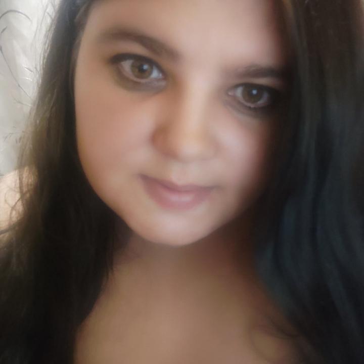 Webcam chat profile for Enorielle: Ask about my Hobbies