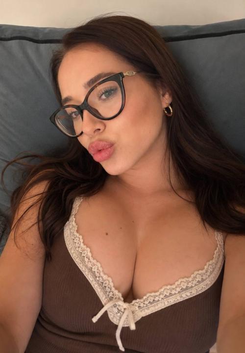 Webcam chat profile for AngelVibe: Ask about my other interests