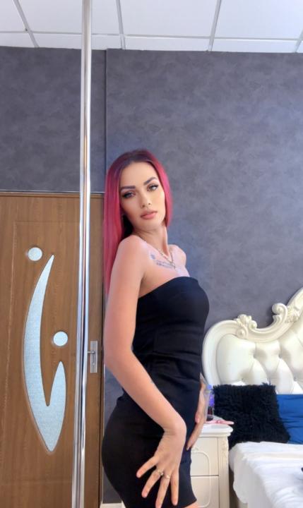 Webcam chat profile for MeghanLoft: Leather