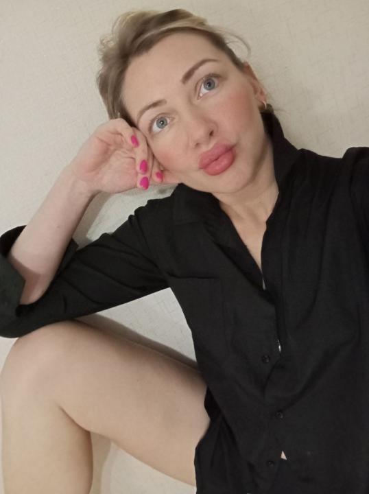 Webcam chat profile for Velvetta: Outfits