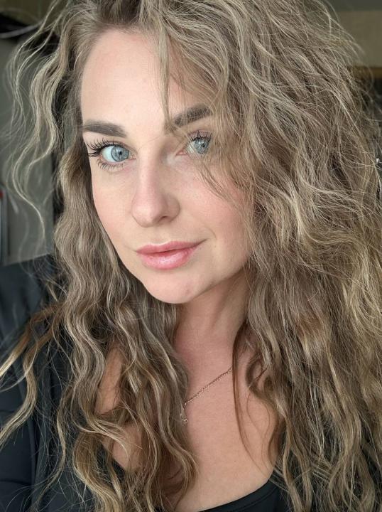 Webcam chat profile for Tamriko: Ask about my Hobbies