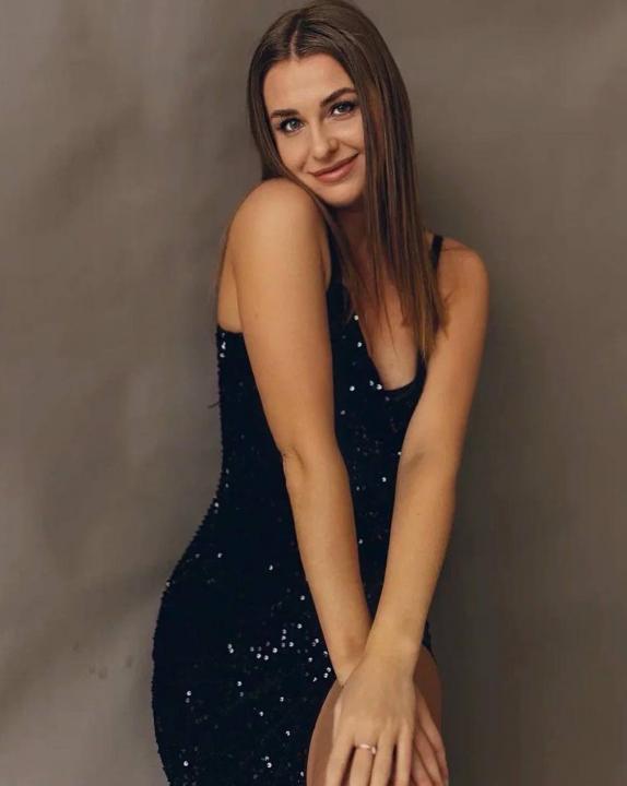 Webcam chat profile for Tamriko: Ask about my Hobbies